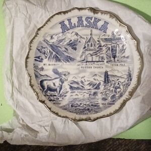 Vintage Vernon Kilns Porcelain Alaska Colletors Plate